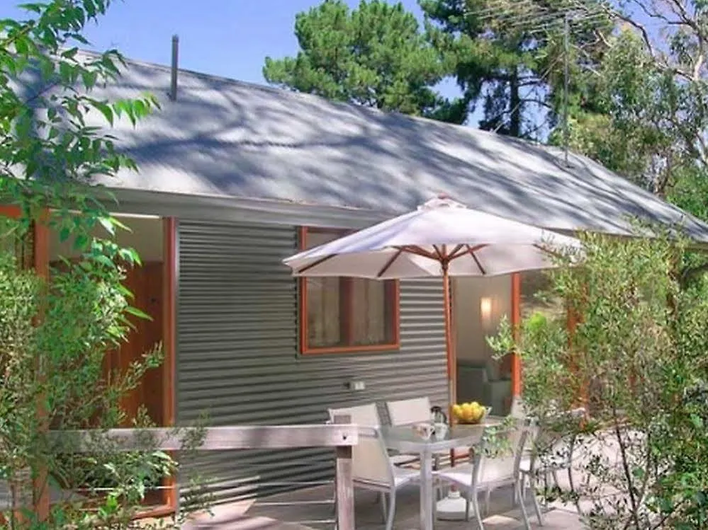 Cladich Pavilions Bed And Breakfast Aldgate 4*,  Australia